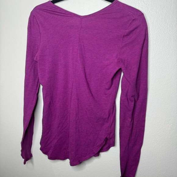 Lululemon Yogini 5 Year Long Sleeve Tee in Heathered Regal Plum - Picture 10 of 12